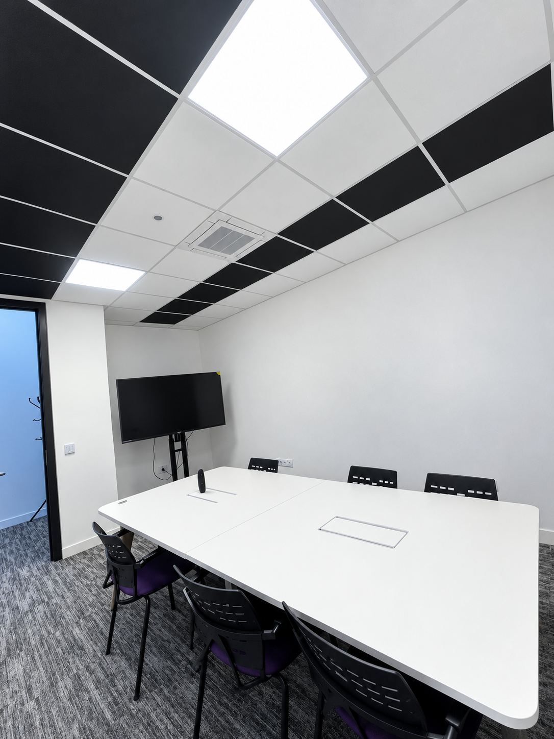 Éclairage LED installé dans un bâtiment